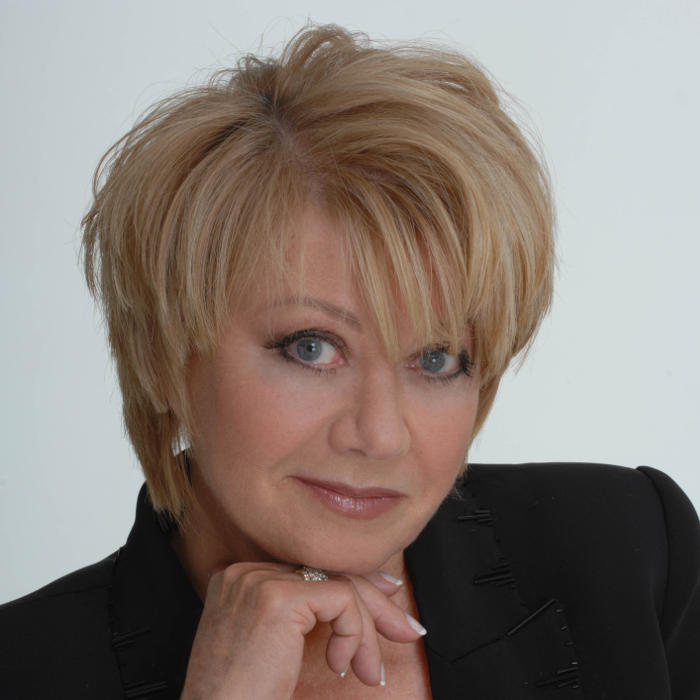 Elaine Paige