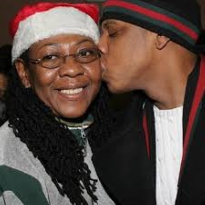 Gloria Carter