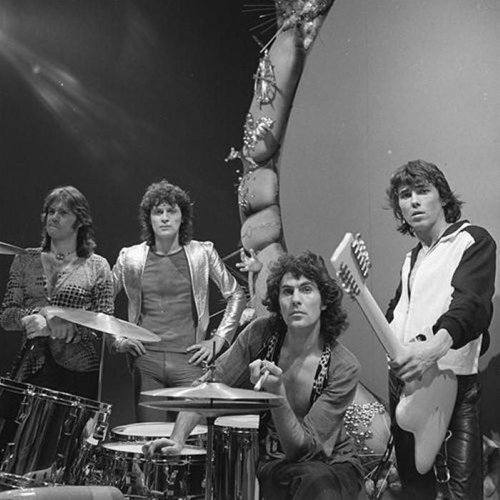 Golden Earring - I CAN'T SLEEP WITHOUT YOU (UNPLUGGED)