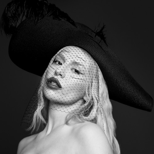 AVA MAX - Out Of Your Mind
