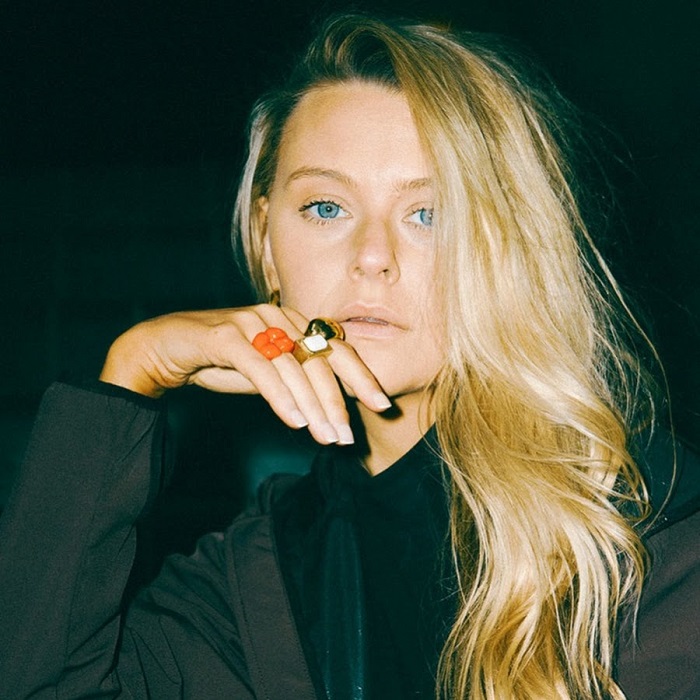 Lusaint - Use Somebody