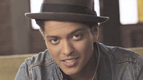 BRUNO MARS - Just The Way You Are (Live)