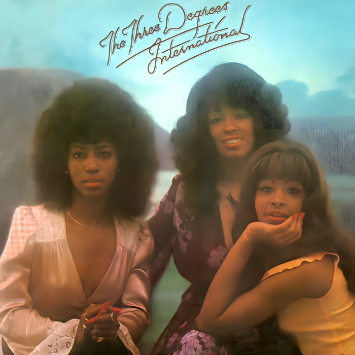Three Degrees - Loving Cup
